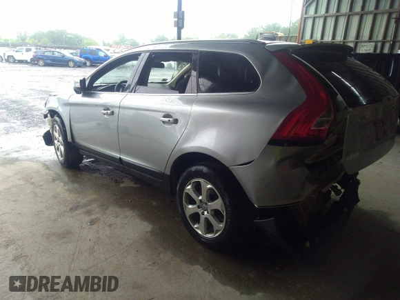 2013 Volvo XC60 3.2L z VIN YV4940DZ9D2375591, wystawiony jako IAAI lot #33101951 z przebiegiem 70 918 mil mil oraz . Historia ofert i sprzedaży dostępna na DreamBid. Obrazek 3.