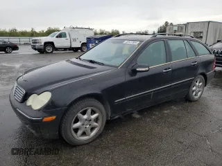 2002 Mercedes-Benz C 230/260/280/320 with VIN WDBRH64J72F134489, listed as a Copart auction lot 82437804 with 121,137 mi miles and Clean title. Bid and sale history available at DreamBid. Image 1.