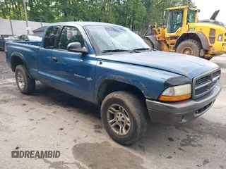 2002 Dodge Dakota с VIN 1B7GG12X62S641705, выставлен на аукционе IAAI как лот 42435567 с пробегом 176 930 миль миль и . История ставок и продаж доступна на DreamBid. Изображение 1.