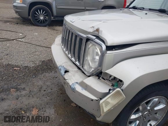 2008 Jeep Liberty Limited with VIN 1J8GN58K38W172334, listed as a IAAI auction lot 40914236 with 177,054 mi miles and . Bid and sale history available at carsss.com. Image 17.