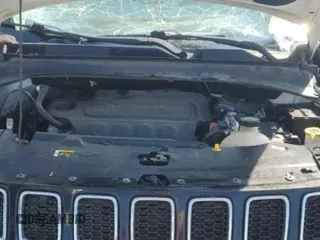 2018 Jeep Compass Latitude z VIN 3C4NJDBB7JT333535, wystawiony jako Copart lot #57238105 z przebiegiem 52 272 mil mil oraz Szkoda całkowita • Salvage title. Historia ofert i sprzedaży dostępna na DreamBid. Obrazek 11.
