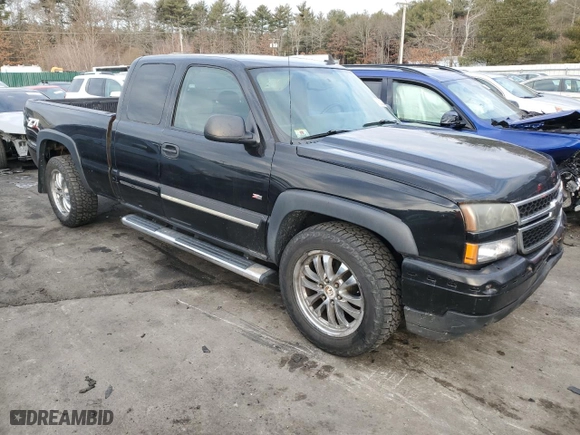 2006 Chevrolet Silverado 1500 LT3 with VIN 2GCEK19B661332256, listed as a Copart auction lot 42323845 with 214,835 mi miles and Clean Title. Bid and sale history available at carsss.com. Image 4.