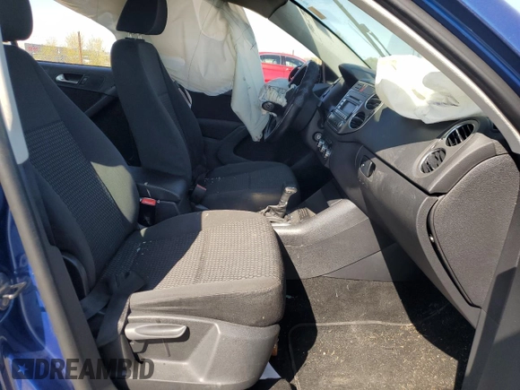 2010 Volkswagen Tiguan SEL with VIN WVGAV7AX3AW002314, listed as a Copart auction lot 50514374 with Not provided miles and Salvage title. Bid and sale history available at DreamBid. Image 7.