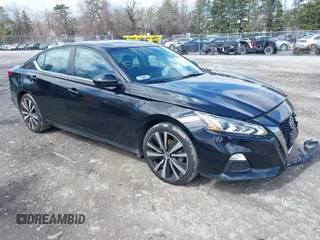 2022 Nissan Altima 2.5 SR with VIN 1N4BL4CV6NN414379, listed as a IAAI auction lot 41932112 with 42,273 mi miles. Bid and sale history available at carsss.com. Image 1.