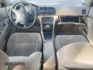 1996 Honda Accord EX with VIN 1HGCD5655TA161445, listed as a Copart auction lot 82195004 with 192,130 mi miles and Salvage Title. Bid and sale history available at DreamBid. Image 8.