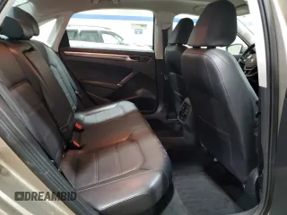 2016 Volkswagen Passat SE z VIN 1VWBT7A30GC022491, wystawiony jako Copart lot #85532264 z przebiegiem 157 602 mil mil oraz Szkoda całkowita • Salvage title. Historia ofert i sprzedaży dostępna na DreamBid. Obrazek 11.