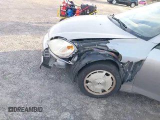 2000 Honda Insight z VIN JHMZE1354YT004101, wystawiony jako IAAI lot #41377318 z przebiegiem 231 466 mil mil oraz . Historia ofert i sprzedaży dostępna na DreamBid. Obrazek 6.