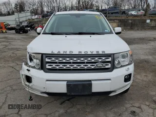 2012 Land Rover LR2 HSE with VIN SALFR2BNXCH281162, listed as a Copart auction lot 82866004 with 103,035 mi miles and Salvage title. Bid and sale history available at DreamBid. Image 5.