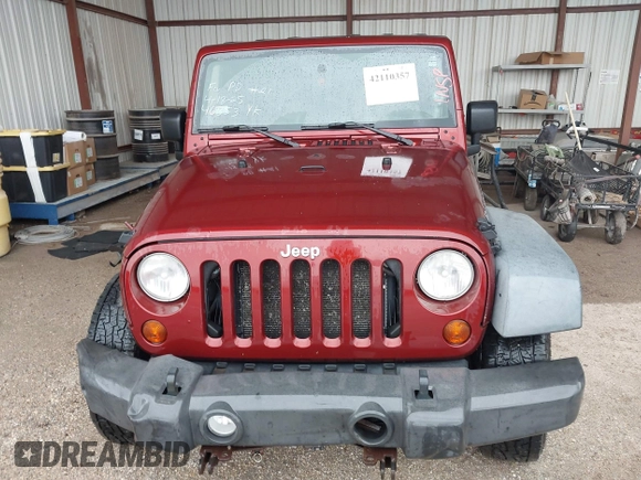 2010 Jeep Wrangler Unlimited Rubicon z VIN 1J4HA6H18AL180628, wystawiony jako IAAI lot #42110357 z przebiegiem 217 940 mil mil oraz . Historia ofert i sprzedaży dostępna na DreamBid. Obrazek 12.