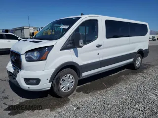2024 Ford Transit Passenger XL z VIN 1FBAX2YG2RKA09205, wystawiony jako Copart lot #57095995 z przebiegiem 32 059 mil mil oraz Tytuł czysty. Historia ofert i sprzedaży dostępna na DreamBid. Obrazek 1.