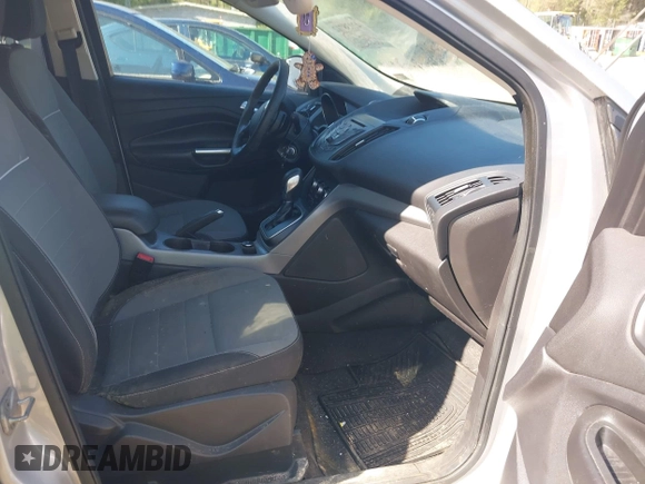 2014 Ford Escape SE with VIN 1FMCU9GX6EUB22401, listed as a IAAI auction lot 42038712 with Not Provided miles and . Bid and sale history available at carsss.com. Image 5.