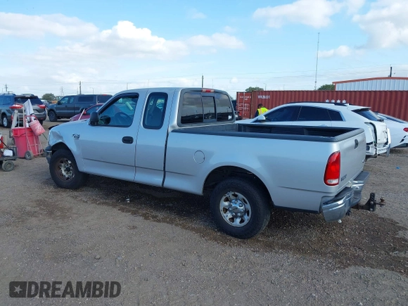 1999 Ford F-250 z VIN 2FTRX27L3XCA14587, wystawiony jako IAAI lot #42022998 z przebiegiem Nie podano mil oraz . Historia ofert i sprzedaży dostępna na DreamBid. Obrazek 3.