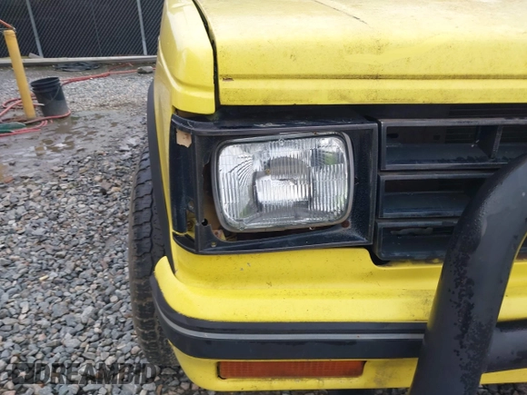 1989 Chevrolet Blazer z VIN 1GNCT18Z7K8226240, wystawiony jako IAAI lot #42367663 z przebiegiem 213 142 mil mil oraz . Historia ofert i sprzedaży dostępna na DreamBid. Obrazek 14.