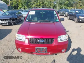 2005 Ford Escape Limited z VIN 1FMYU94185KB95271, wystawiony jako IAAI lot #40210446 z przebiegiem 71 038 mil mil oraz . Historia ofert i sprzedaży dostępna na DreamBid. Obrazek 12.