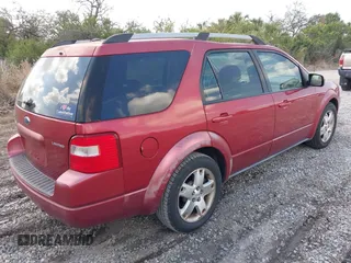 2007 Ford Freestyle Limited with VIN 1FMDK03107GA15529, listed as a IAAI auction lot 41602731 with 268,359 mi miles. Bid and sale history available at carsss.com. Image 4.
