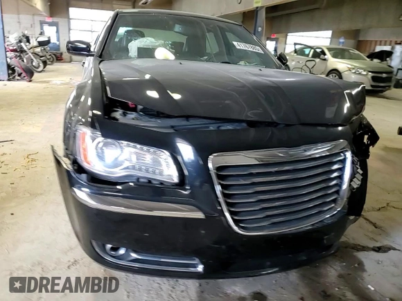 2014 Chrysler 300 z VIN 2C3CCAAG6EH136453, wystawiony jako Copart lot #41767885 z przebiegiem Nie podano mil oraz Szkoda całkowita • Salvage title. Historia ofert i sprzedaży dostępna na DreamBid. Obrazek 11.