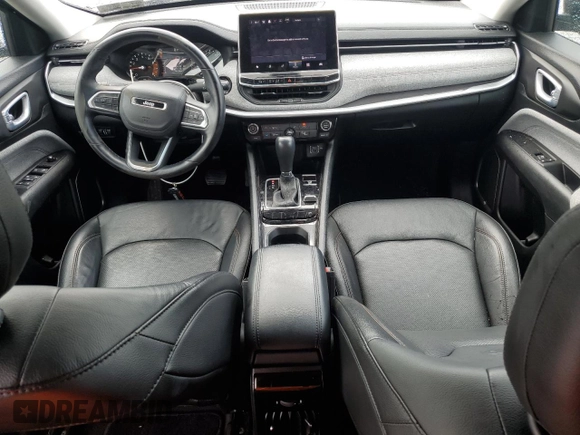 2022 Jeep Compass Latitude Lux с VIN 3C4NJDFB4NT170410, выставлен на аукционе Copart как лот 57294025 с пробегом 30 776 миль миль и Списание • Salvage title. История ставок и продаж доступна на DreamBid. Изображение 8.