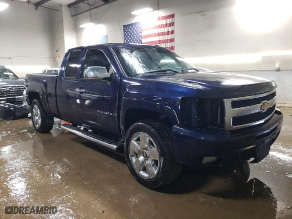 2009 Chevrolet Silverado 1500 LT with VIN 2GCEK290291114954, listed as a Copart auction lot 47009465 with 180,186 mi miles and Salvage Title. Bid and sale history available at carsss.com. Image 4.
