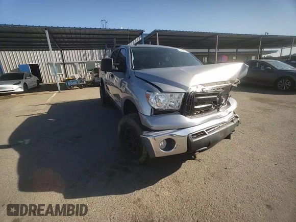 2013 Toyota Tundra с VIN 5TFDY5F10DX284847, выставлен на аукционе Copart как лот 52356135 с пробегом 80 774 миль миль и Списание • Salvage title. История ставок и продаж доступна на DreamBid. Изображение 10.