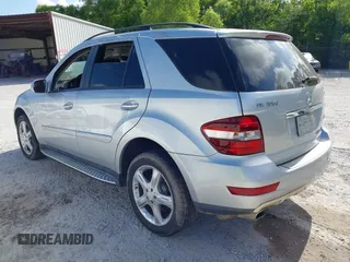 2009 Mercedes-Benz M 3.5L with VIN 4JGBB86E69A476308, listed as a IAAI auction lot 42133542 with 189,523 mi miles. Bid and sale history available at carsss.com. Image 3.
