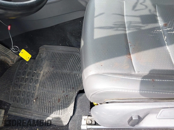2009 Volkswagen Jetta z VIN 3VWTZ71K59M257612, wystawiony jako IAAI lot #42375908 z przebiegiem 115 420 mil mil oraz . Historia ofert i sprzedaży dostępna na DreamBid. Obrazek 18.