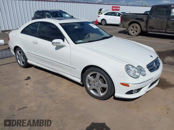 2008 Mercedes-Benz CLK 350 with VIN WDBTJ56H68F245431, listed as a IAAI auction lot 42085771 with 38,540 mi miles and . Bid and sale history available at DreamBid. Image 1.