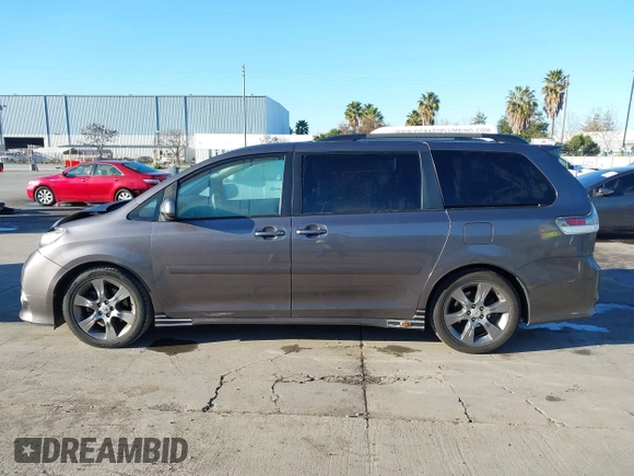 2011 Toyota Sienna SE with VIN 5TDXK3DC5BS064260, listed as a IAAI auction lot 41616160 with 98,505 mi miles. Bid and sale history available at carsss.com. Image 15.