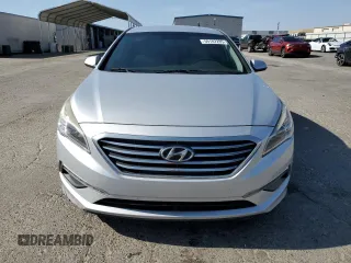 2015 Hyundai Sonata SE z VIN 5NPE24AF7FH002432, wystawiony jako Copart lot #59182285 z przebiegiem 193 754 mil mil oraz Szkoda całkowita • Salvage title. Historia ofert i sprzedaży dostępna na DreamBid. Obrazek 5.