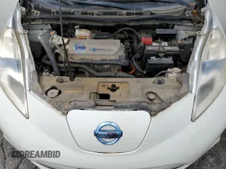 2011 Nissan LEAF SL with VIN JN1AZ0CP1BT003531, listed as a Copart auction lot 45995125 with 32,001 mi miles and Clean Title. Bid and sale history available at carsss.com. Image 11.
