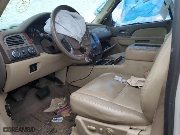 2010 Chevrolet Avalanche LTZ with VIN 3GNVKGE05AG268189, listed as a Copart auction lot 50328095 with 201,998 mi miles and Non Repairable. Bid and sale history available at carsss.com. Image 7.