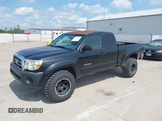 2005 Toyota Tacoma with VIN 5TEUX42N15Z027745, listed as a IAAI auction lot 42527295 with 302,892 mi miles and . Bid and sale history available at DreamBid. Image 2.
