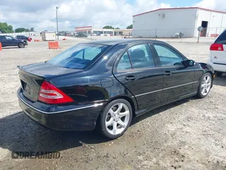 2007 Mercedes-Benz C 230 Sport с VIN WDBRF52H57E025736, выставлен на аукционе IAAI как лот 42541691 с пробегом 131 847 миль миль и . История ставок и продаж доступна на DreamBid. Изображение 4.