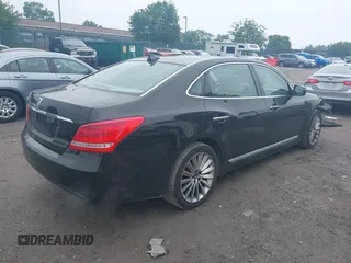 2015 Hyundai Equus Signature with VIN KMHGH4JH9FU098686, listed as a IAAI auction lot 42275775 with 102,765 mi miles and . Bid and sale history available at DreamBid. Image 4.