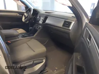 2020 Volkswagen Atlas S z VIN 1V2GC2CA3LC204573, wystawiony jako IAAI lot #41379069 z przebiegiem 37 213 mil mil oraz . Historia ofert i sprzedaży dostępna na DreamBid. Obrazek 5.