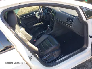 2015 Volkswagen GTI S z VIN 3VW4T7AU4FM056187, wystawiony jako IAAI lot #41273757 z przebiegiem 108 096 mil mil oraz . Historia ofert i sprzedaży dostępna na DreamBid. Obrazek 5.