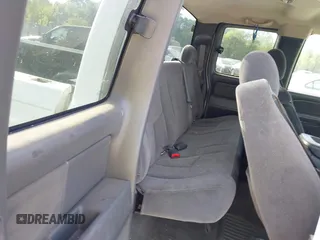 2006 Chevrolet Silverado 1500 LT2 with VIN 1GCEK19B26Z118338, listed as a IAAI auction lot 42157726 with 211,133 mi miles and . Bid and sale history available at DreamBid. Image 8.