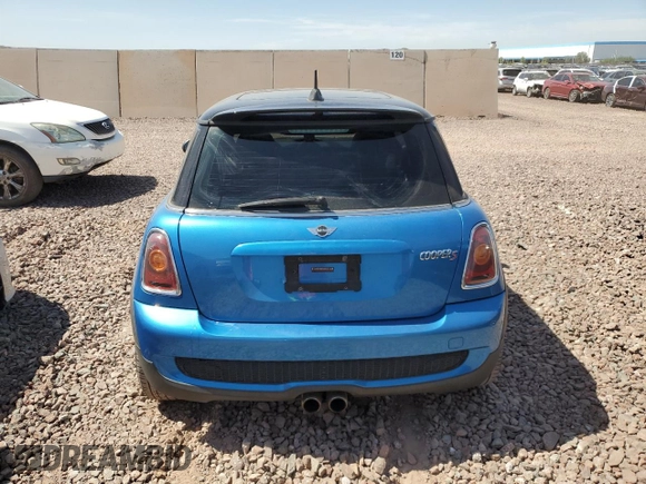 2008 MINI Hardtop S z VIN WMWMF73508TV37538, wystawiony jako Copart lot #58550665 z przebiegiem 71 233 mil mil oraz Szkoda całkowita • Salvage title. Historia ofert i sprzedaży dostępna na DreamBid. Obrazek 6.