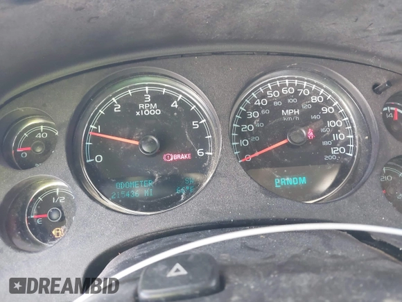 2014 GMC Yukon XL SLT with VIN 1GKS2KE77ER199723, listed as a IAAI auction lot 41555112 with 215,436 mi miles. Bid and sale history available at carsss.com. Image 7.