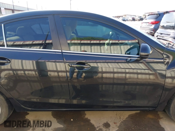 2010 Mazda Mazda3 i Touring with VIN JM1BL1SF7A1261208, listed as a IAAI auction lot 41867534 with 158,203 mi miles. Bid and sale history available at carsss.com. Image 20.