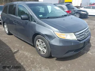 2011 Honda Odyssey LX with VIN 5FNRL5H23BB020474, listed as a IAAI auction lot 41971005 with 155,341 mi miles. Bid and sale history available at carsss.com. Image 6.