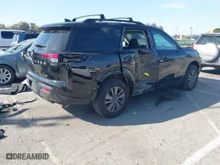 2024 Nissan Pathfinder SV with VIN 5N1DR3BA8RC289408, listed as a IAAI auction lot 41855609 with 11,832 mi miles. Bid and sale history available at carsss.com. Image 4.