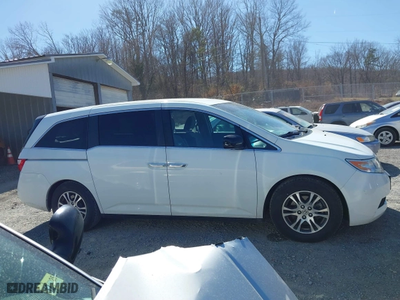 2011 Honda Odyssey EX with VIN 5FNRL5H46BB024892, listed as a IAAI auction lot 41752663 with 137,681 mi miles. Bid and sale history available at carsss.com. Image 14.