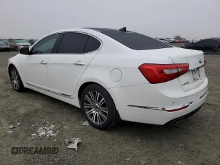 2015 Kia Cadenza Premium with VIN KNALN4D70F5174298, listed as a Copart auction lot 86166864 with 136,880 mi miles and Clean Title. Bid and sale history available at carsss.com. Image 2.