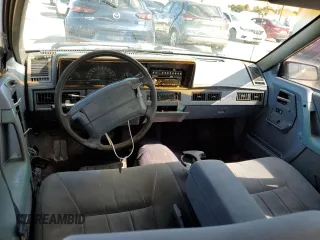 1996 Oldsmobile Cutlass Ciera 1SA VX5 z VIN 1G3AJ55M3T6326130, wystawiony jako Copart lot #73877264 z przebiegiem 74 073 mil mil oraz Szkody całkowita. Historia ofert i sprzedaży dostępna na DreamBid. Obrazek 8.