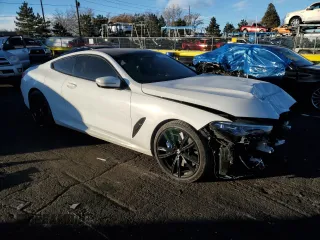 2019 BMW 8 Series M850i xDrive z VIN WBABC4C53KBU95426, wystawiony jako Copart lot #89221245 z przebiegiem Nie podano mil oraz Szkoda całkowita • Salvage title. Historia ofert i sprzedaży dostępna na DreamBid. Obrazek 4.