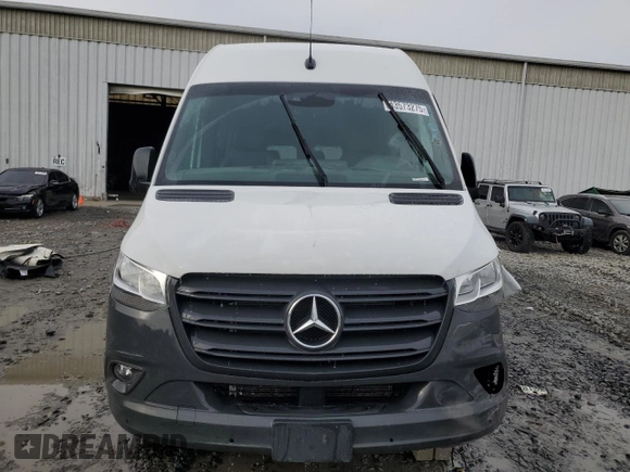 2024 Mercedes-Benz Sprinter with VIN W1W4NCHY0RT170258, listed as a Copart auction lot 43573275 with 36,369 mi miles and Salvage Title. Bid and sale history available at DreamBid. Image 5.