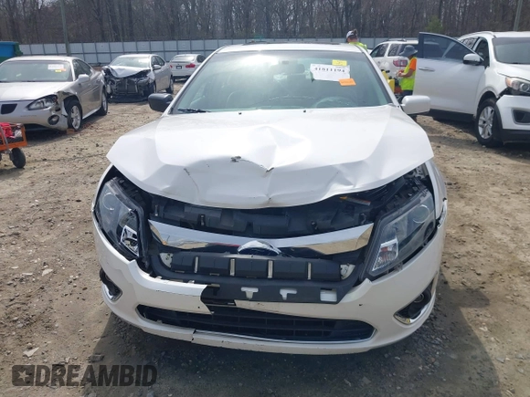 2010 Ford Fusion Hybrid with VIN 3FADP0L33AR392806, listed as a IAAI auction lot 41811194 with 131,627 mi miles. Bid and sale history available at carsss.com. Image 12.
