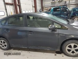 2013 Toyota Prius One z VIN JTDKN3DU3D1687337, wystawiony jako IAAI lot #41200238 z przebiegiem 163 085 mil mil oraz . Historia ofert i sprzedaży dostępna na DreamBid. Obrazek 13.