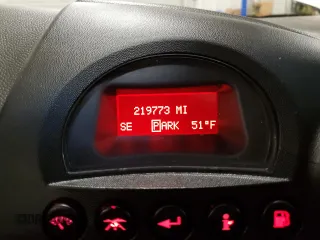 2007 Pontiac Grand Prix с VIN 2G2WP552271158324, выставлен на аукционе Copart как лот 57459505 с пробегом 219 773 миль миль и Списание • Salvage title. История ставок и продаж доступна на DreamBid. Изображение 9.