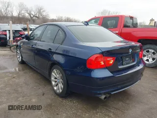 2011 BMW 3 Series 328i xDrive with VIN WBAPK7C58BF087877, listed as a IAAI auction lot 41250323 with 161,100 mi miles. Bid and sale history available at carsss.com. Image 3.